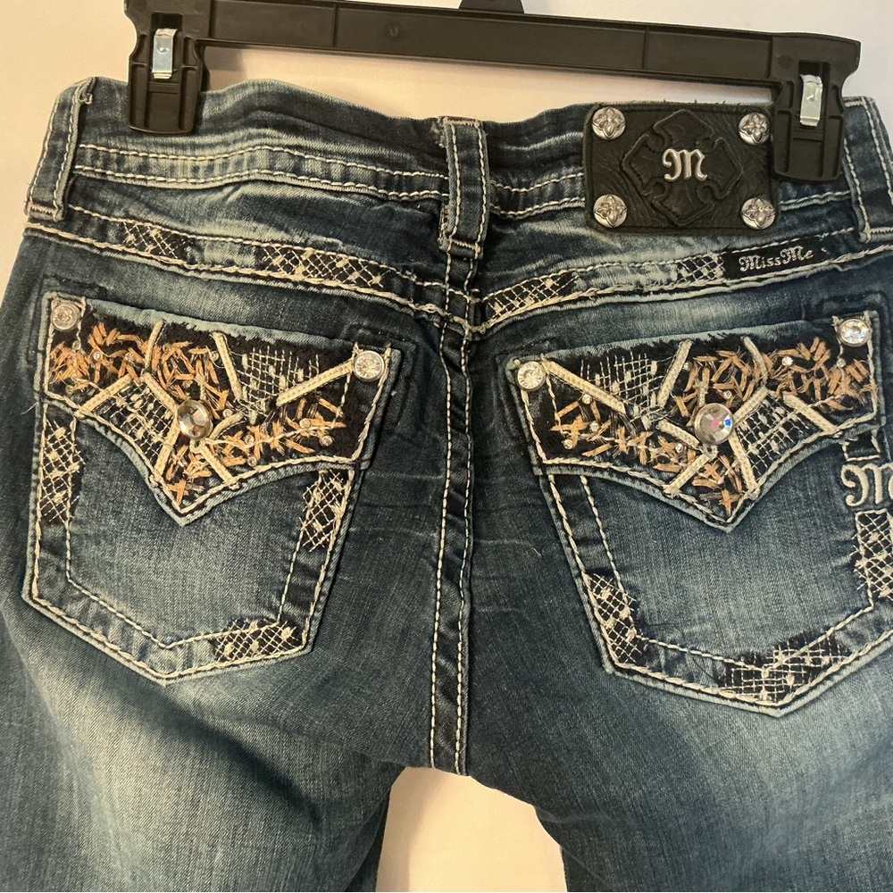 Miss Me Women's Boot Cut Jeans with Rhinestone Accents Size 27